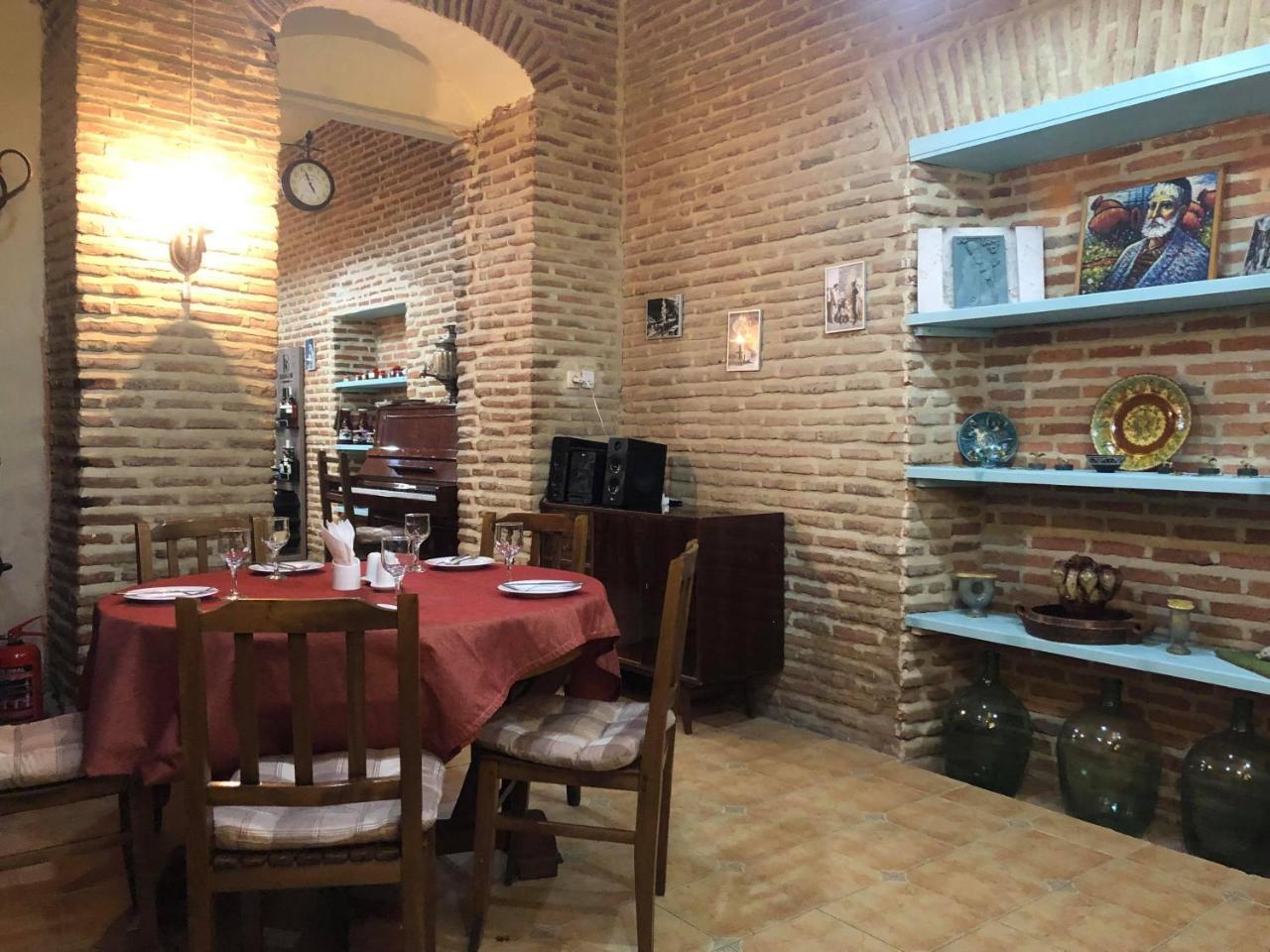 Golden Lion Hotel Sighnaghi Exterior foto